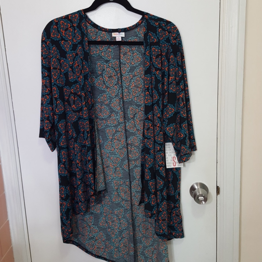 NEW w/TAGS! Small Lularoe Lindsay
